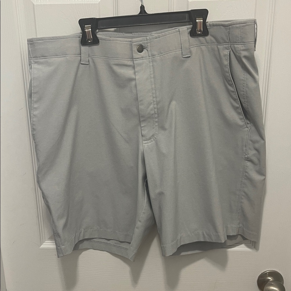 Callaway Men's Light Gray Performance Shorts